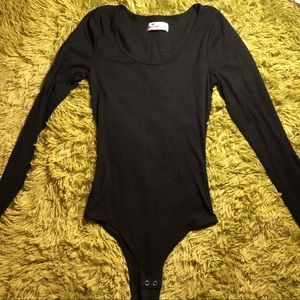 hollister black ribbed long sleeve bodysuit